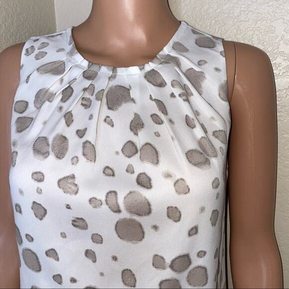 Ann Taylor white with tan spots side zip sleeveless lightweight blouse SZ 2 top - Picture 5 of 9